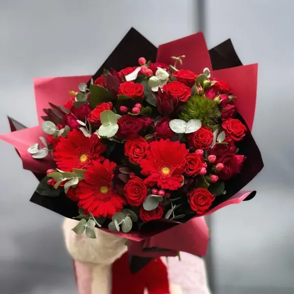 Букет из роз и гербер