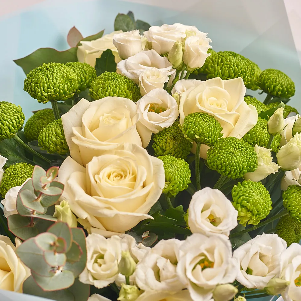 Букет из белых роз и эустом (60 см)