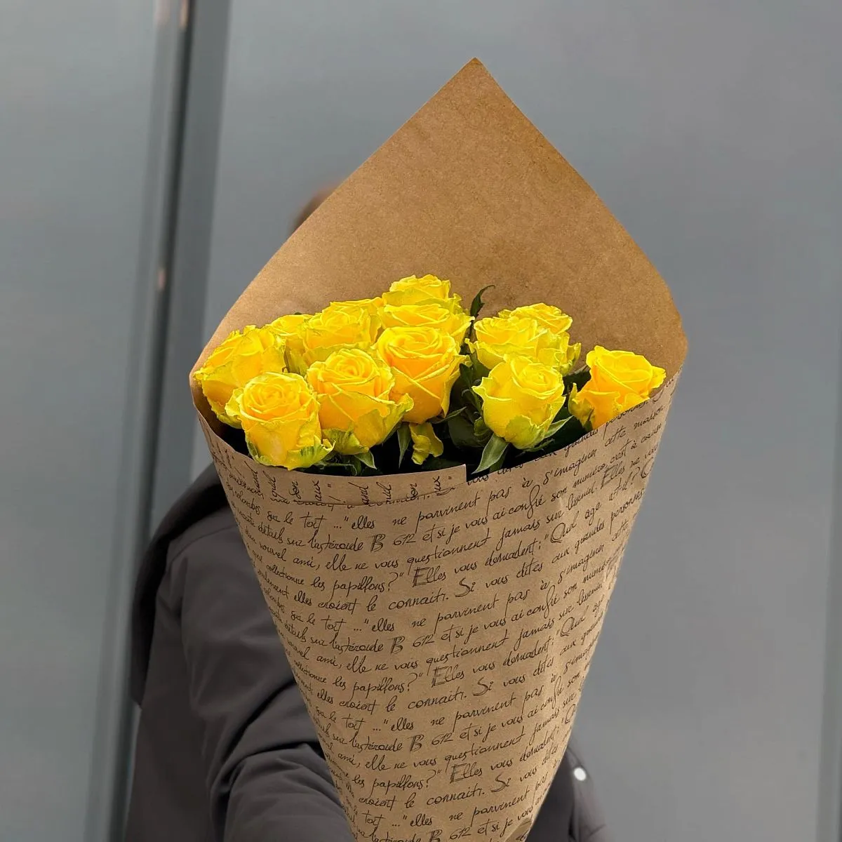 Букет из 13 жёлтых роз (70 см)