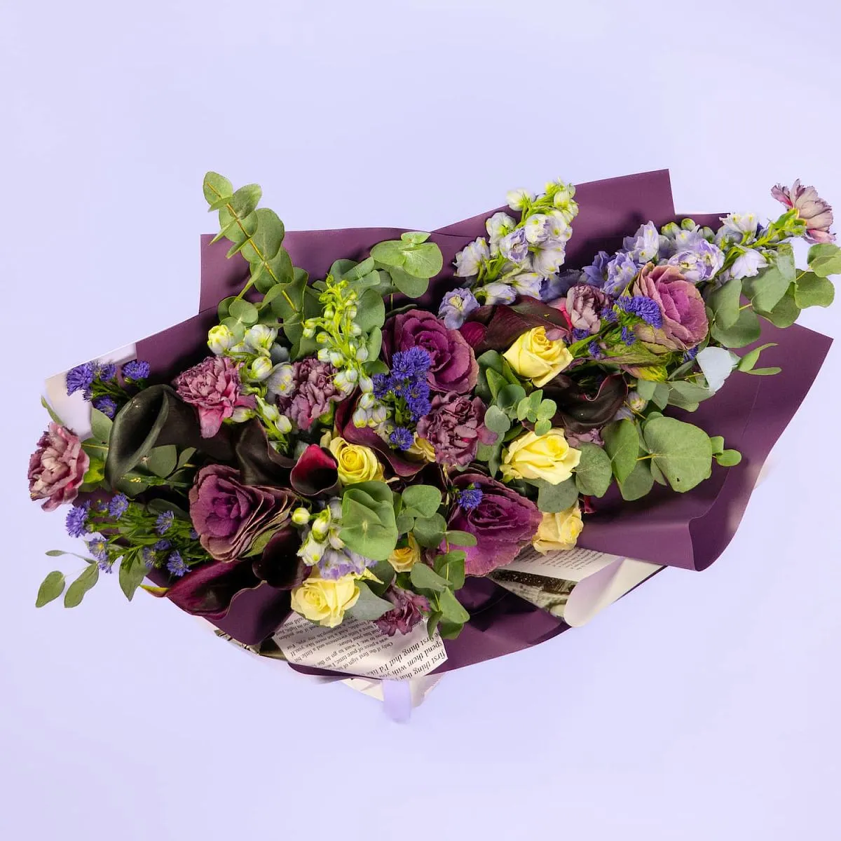 Букет из роз, калл и брассики