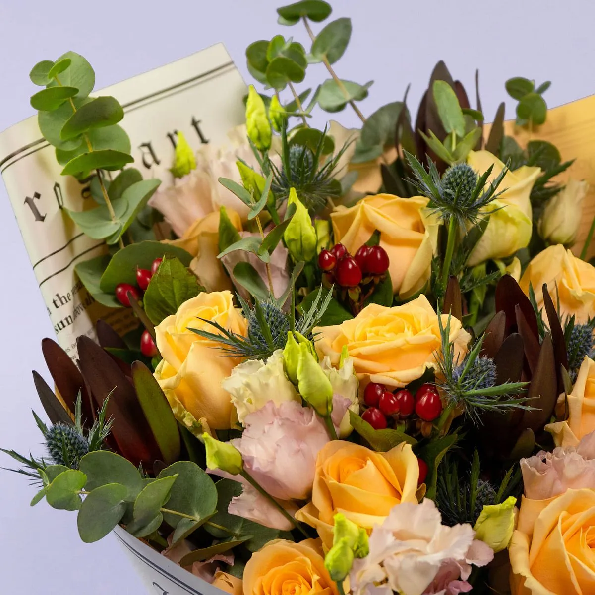 Букет из эустом и эрингиумов