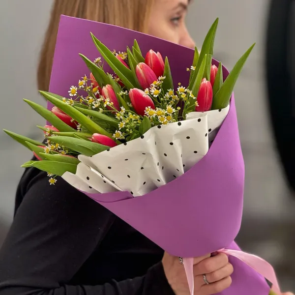 17 тюльпанов и танацетум