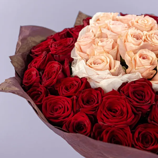 Букет из роз микс «Сердце»