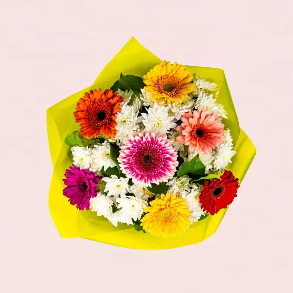 Букет из гербер и хризантем