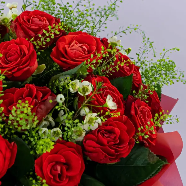 Букет из 27 красных роз