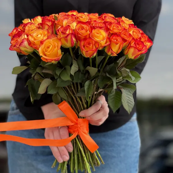 45 оранжевых роз (35 см)