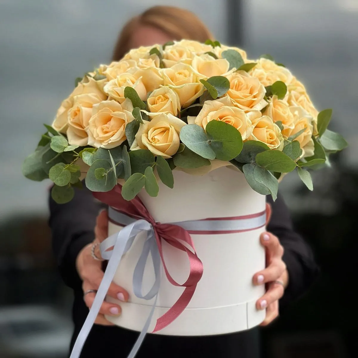 Розы (50 см) в коробке