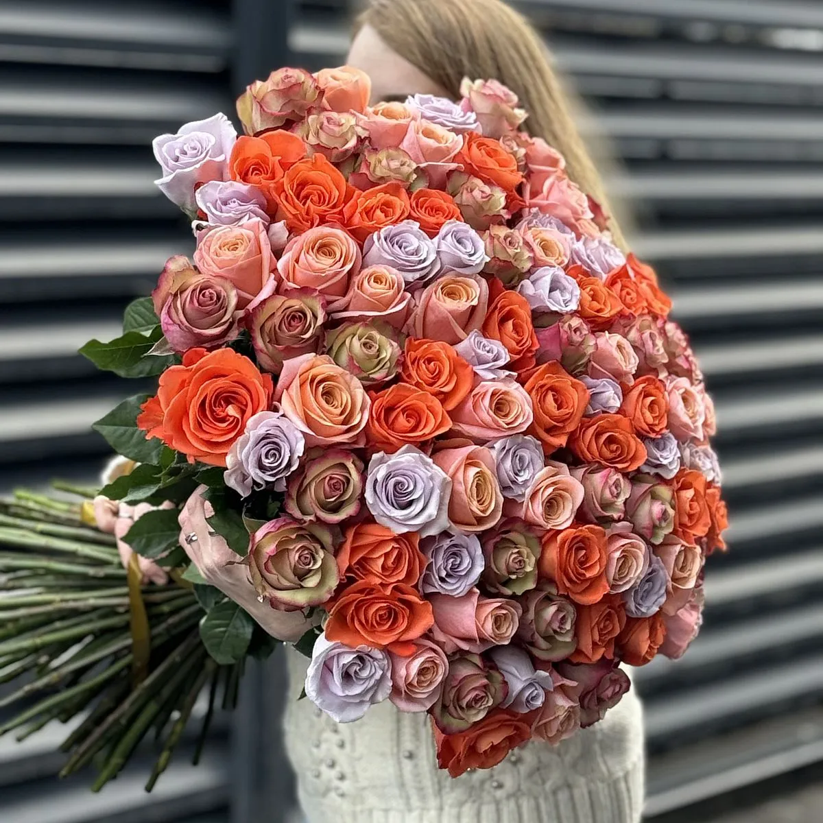 Букет 101 терракотовый микс роз эквадор (70см)