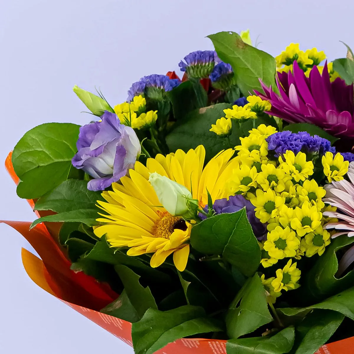 Букет из гербер микс и хризантем