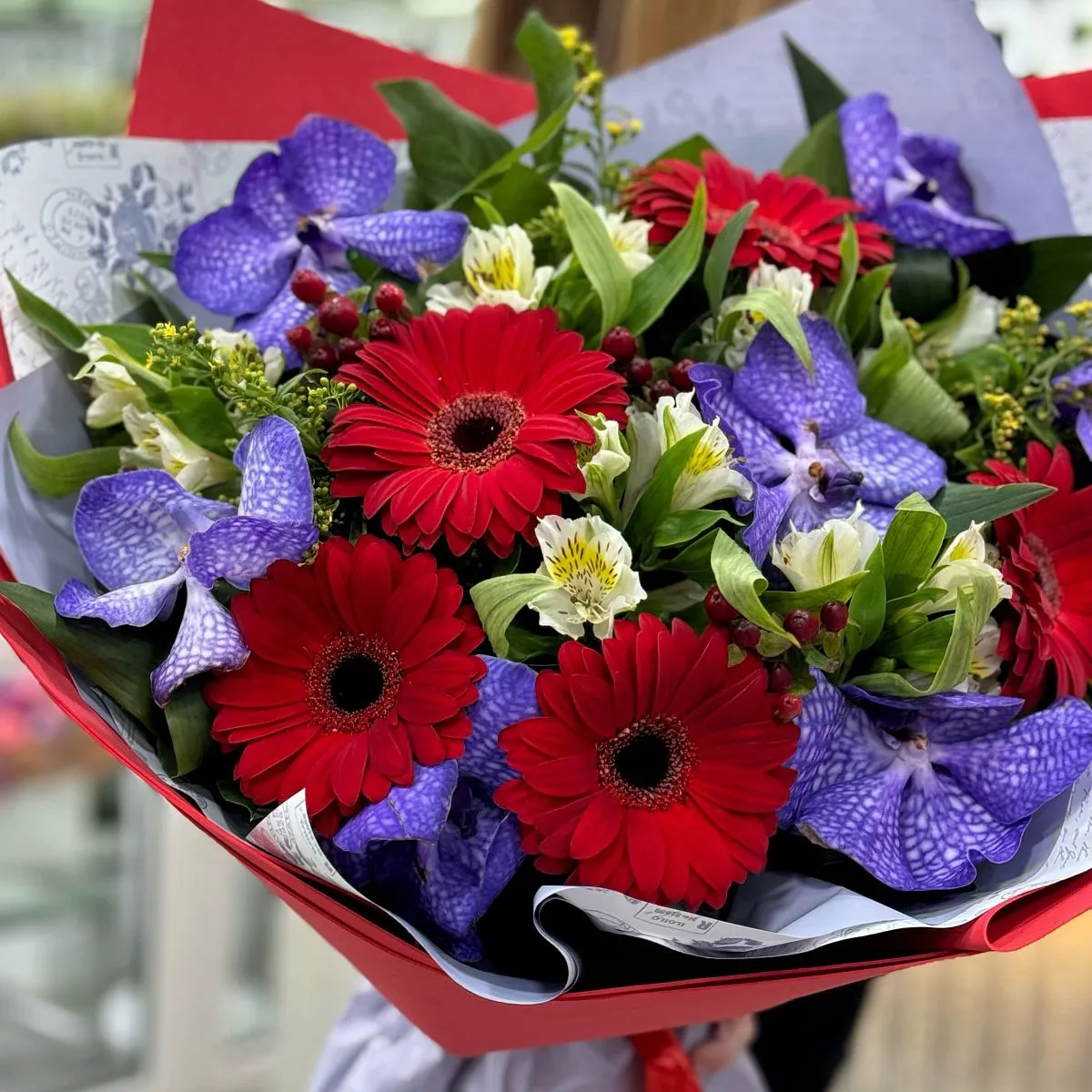 Букет из гербер и альстромерии