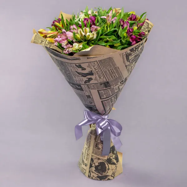 11 альстромерий