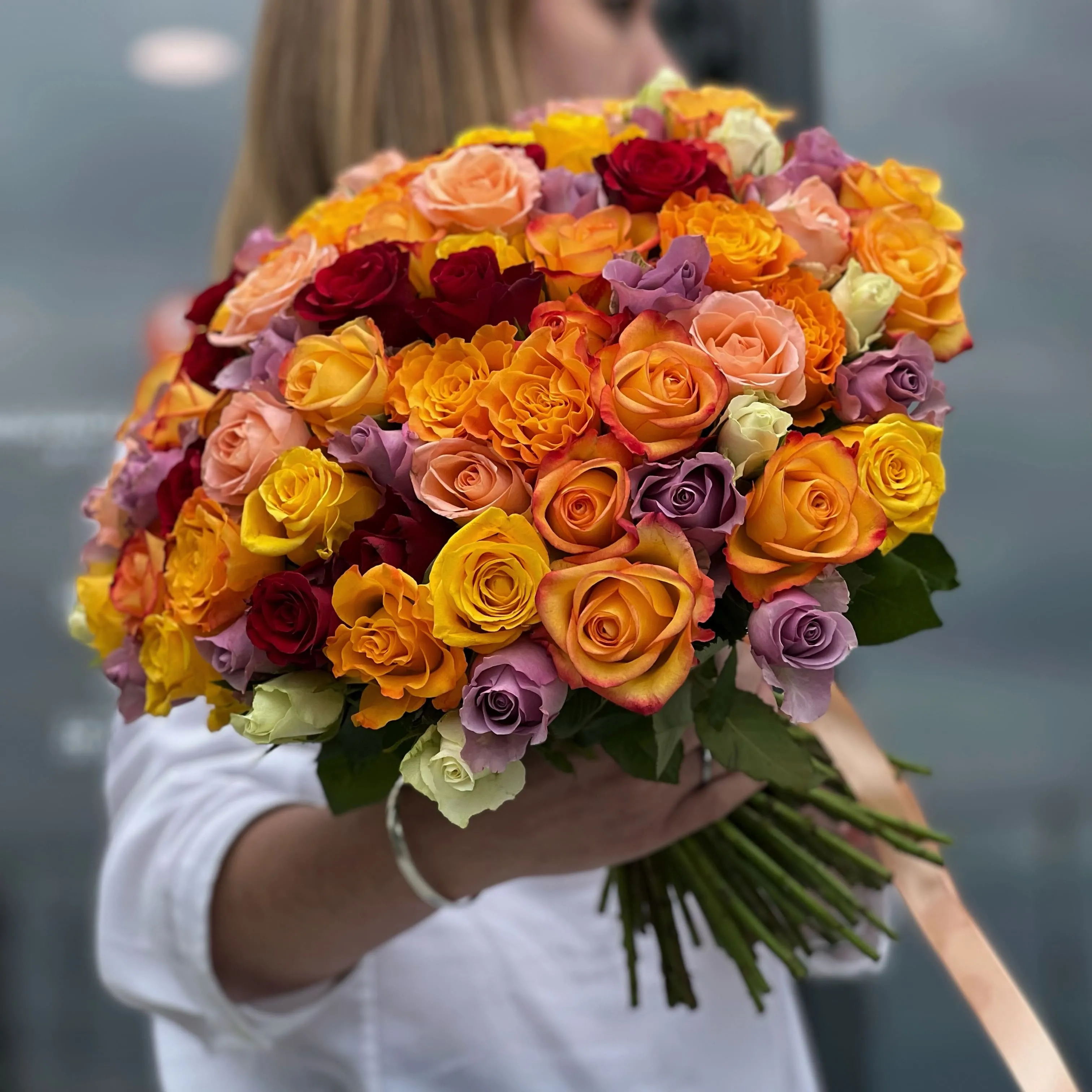 65 роз микс (35 см)