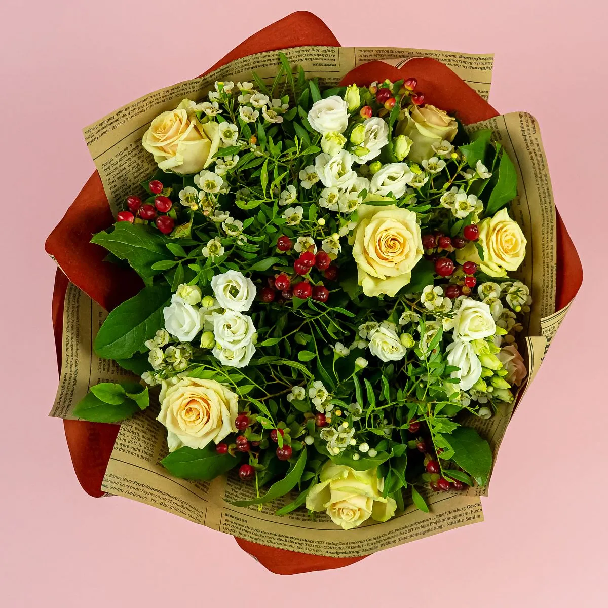 Букет из белых эустом и кремовых роз