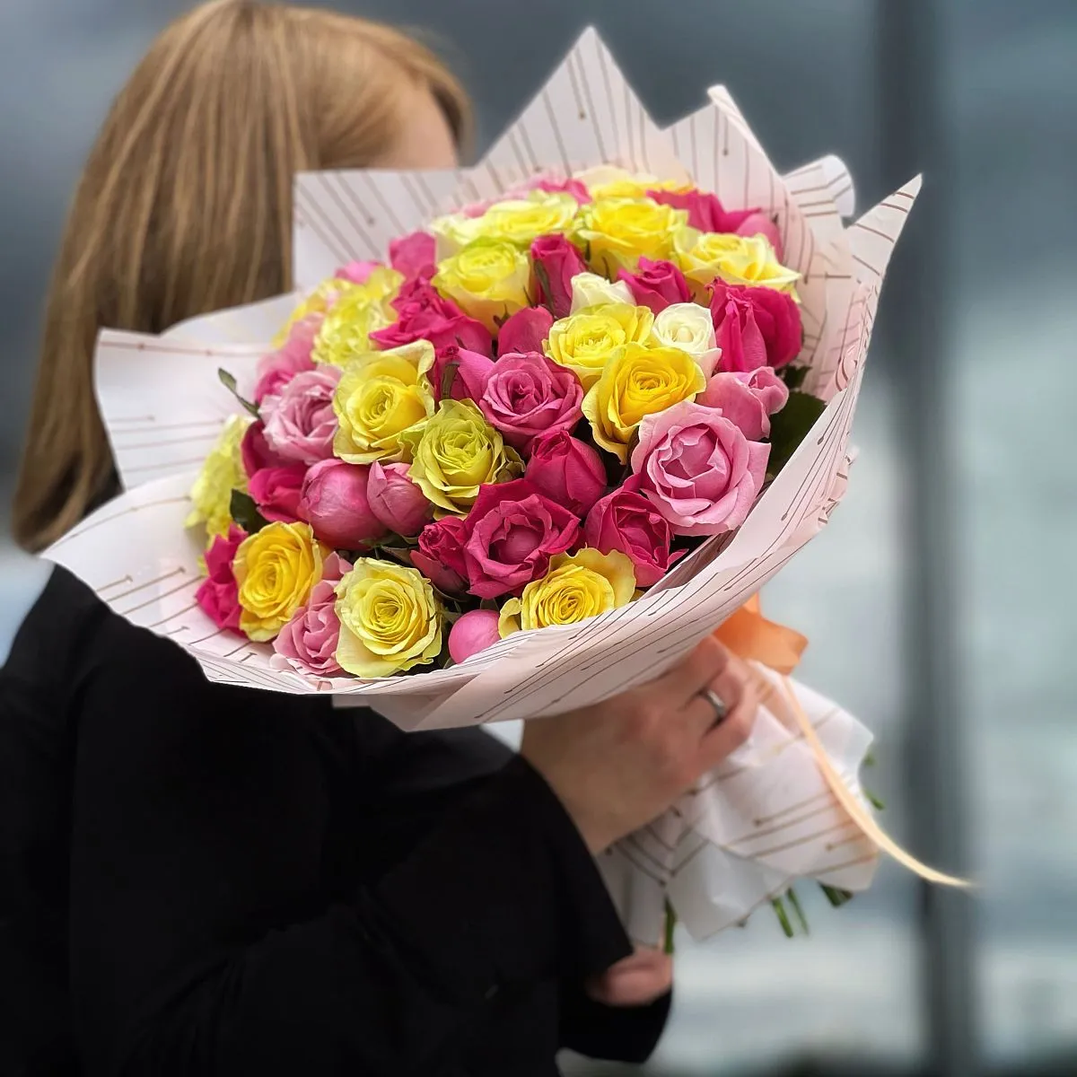 Букет из 51 розы микс (50 см)