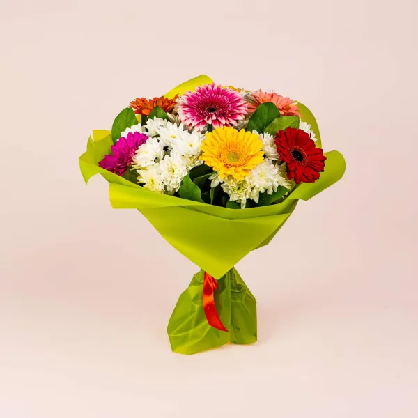 Букет из гербер и хризантем