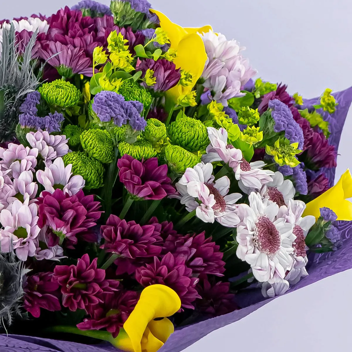 Букет из хризантем микс и роз микс