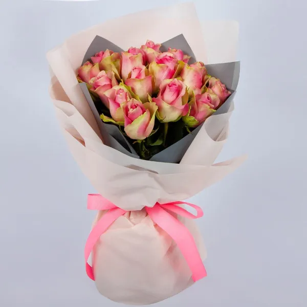 15 розово-зеленых роз (50 см)
