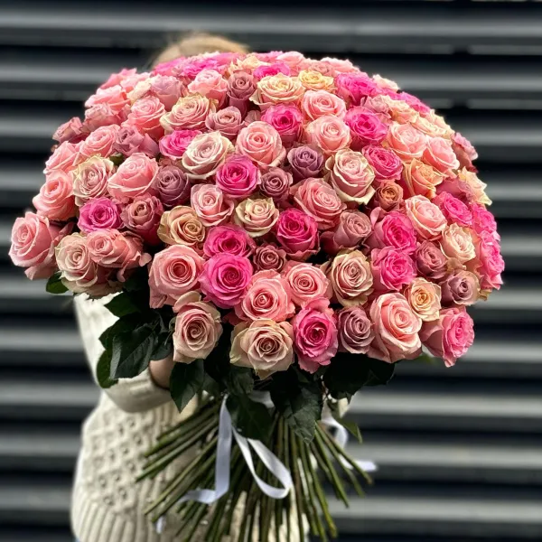 Букет 101 розовый микс роз эквадор (70см)