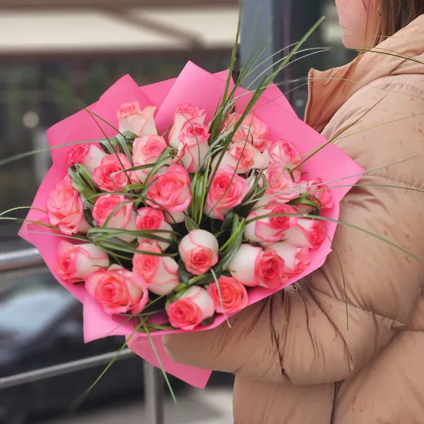 25 роз (50 см)