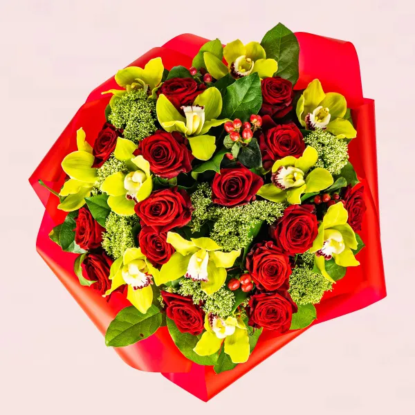 Букет из орхидей и роз