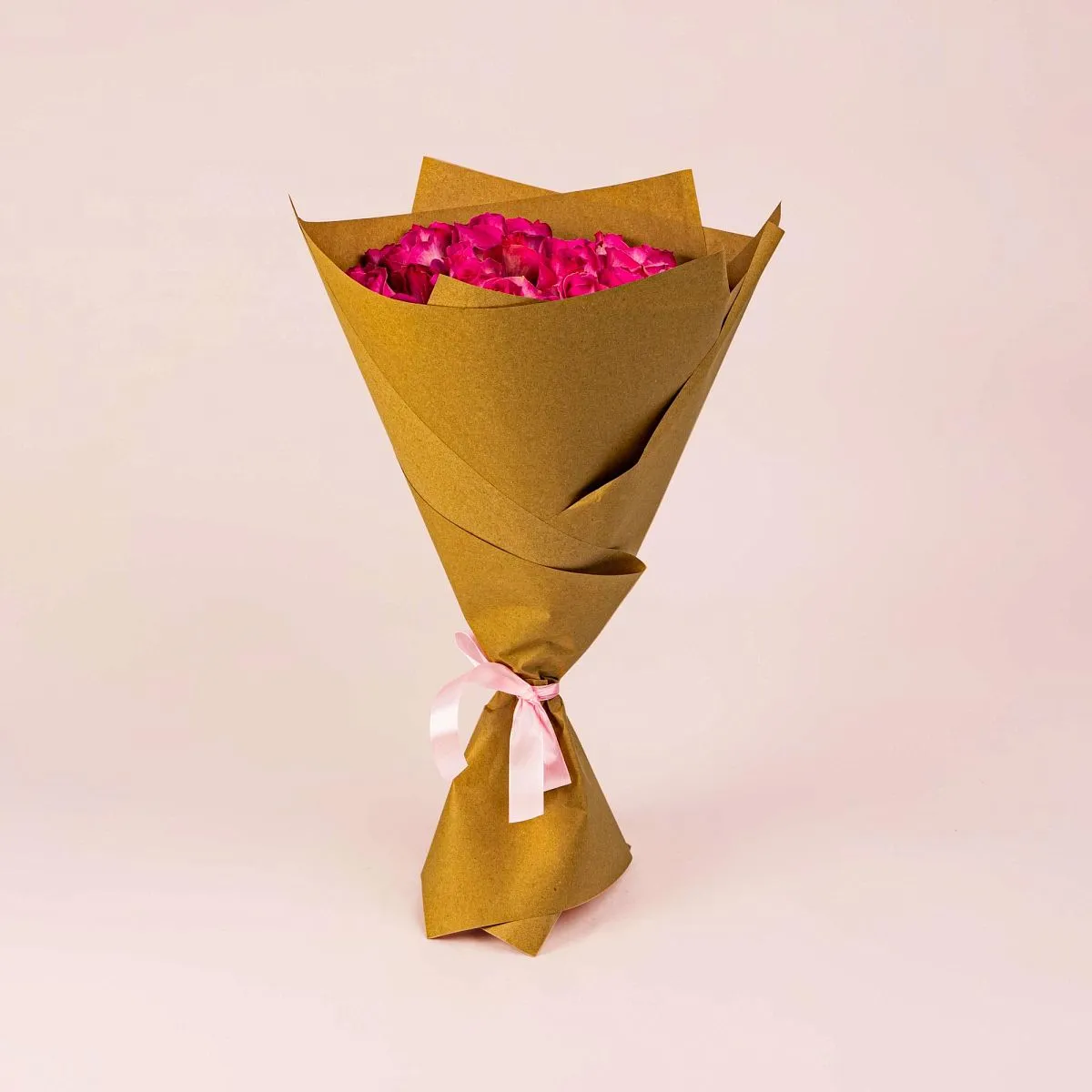 29 ярко-розовых роз (70см)