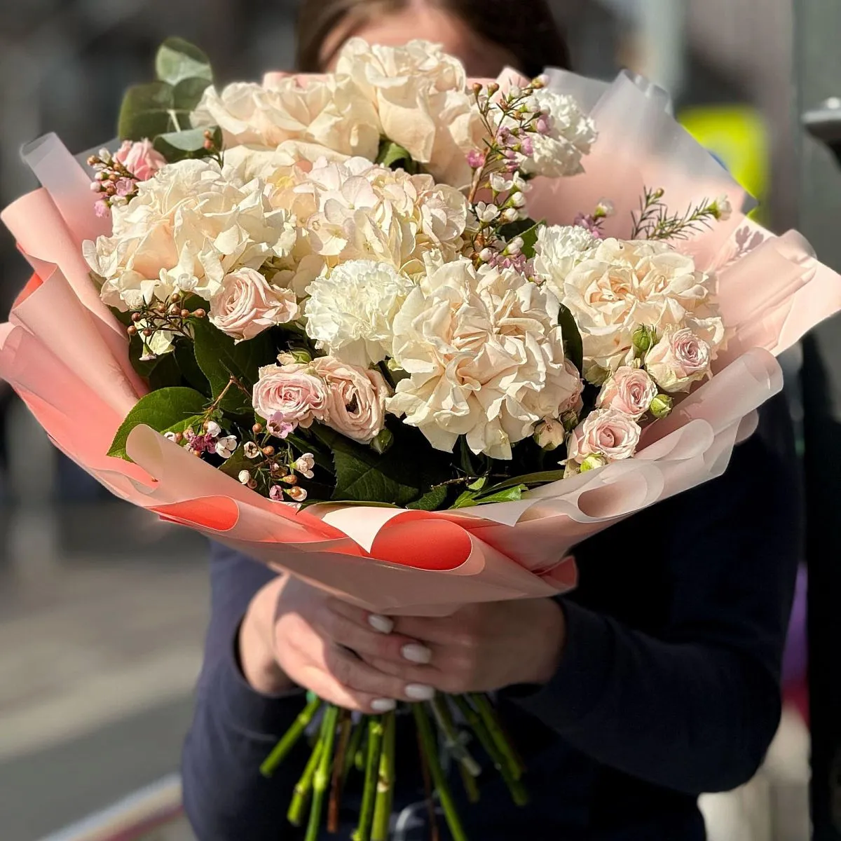 Большой букет из роз