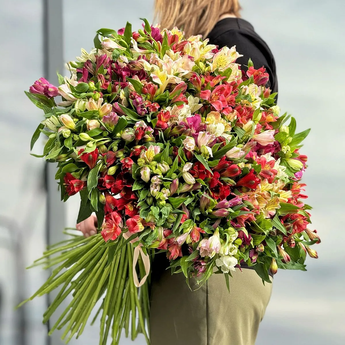 85 альстромерии