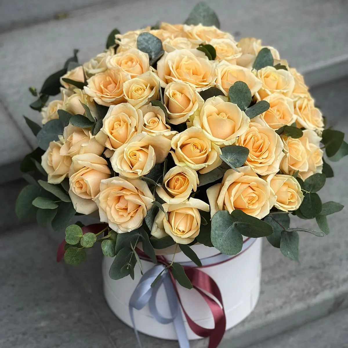 Розы (50 см) в коробке