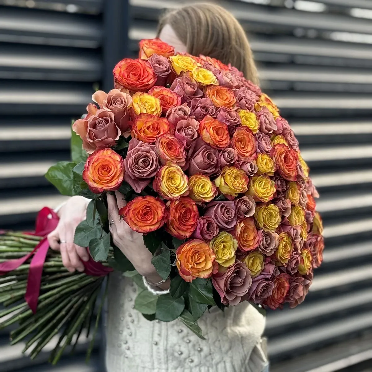 Букет 201 персиковый микс роз эквадор (70см)