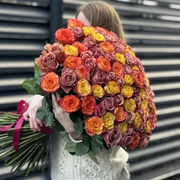 Букет 101 персиковый микс роз эквадор (70см)