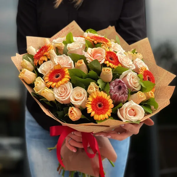 Букет из гербер и роз