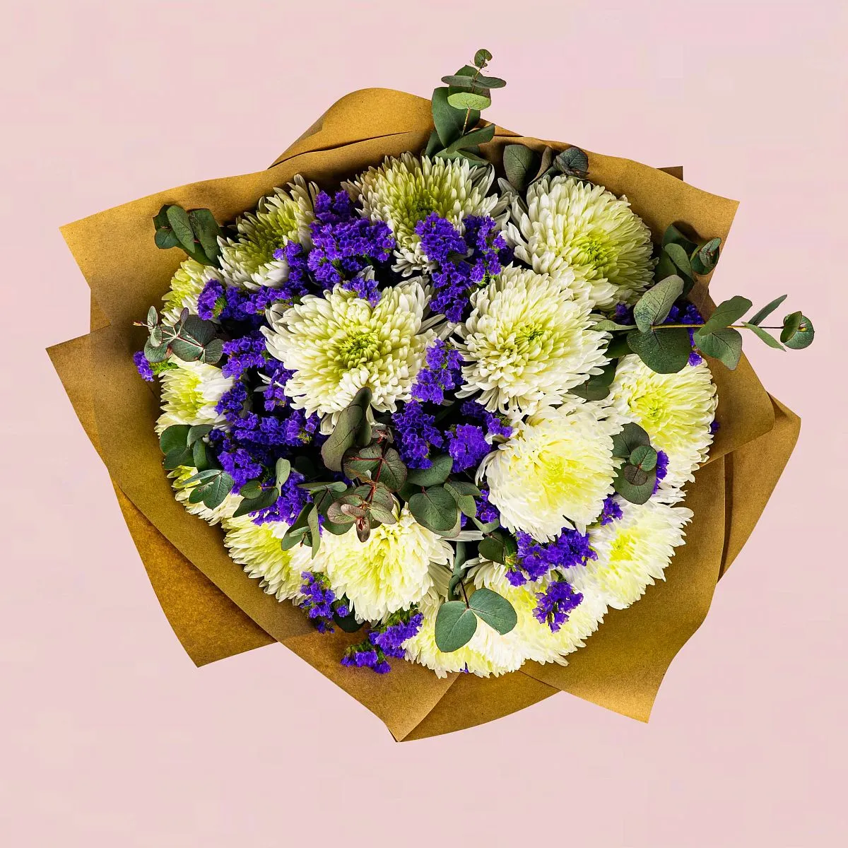 Букет из белых хризантем