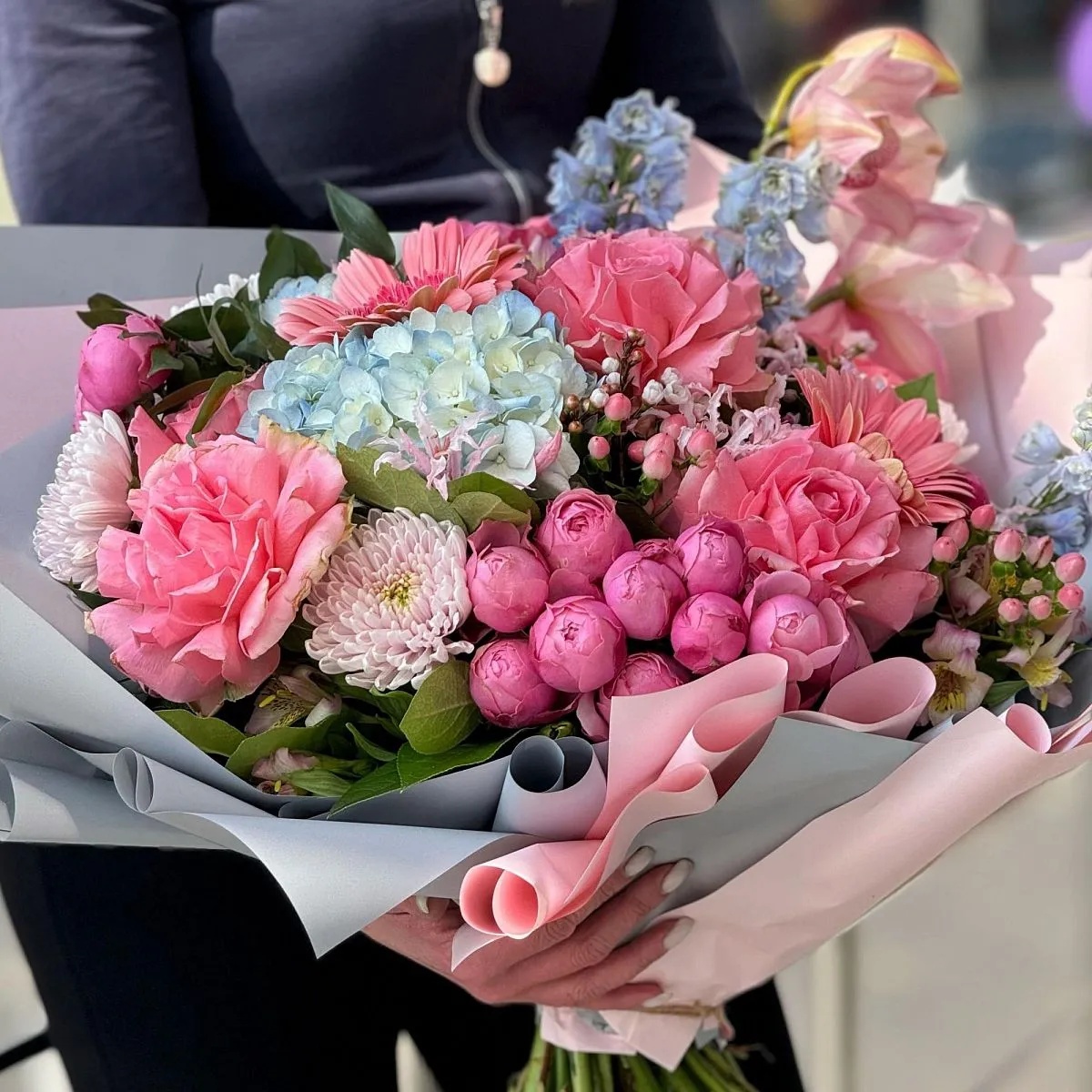 Огромный букет из роз