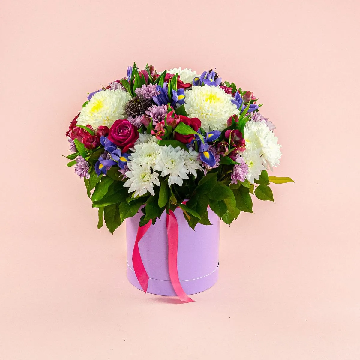 Ирисы и хризантемы микс в коробке