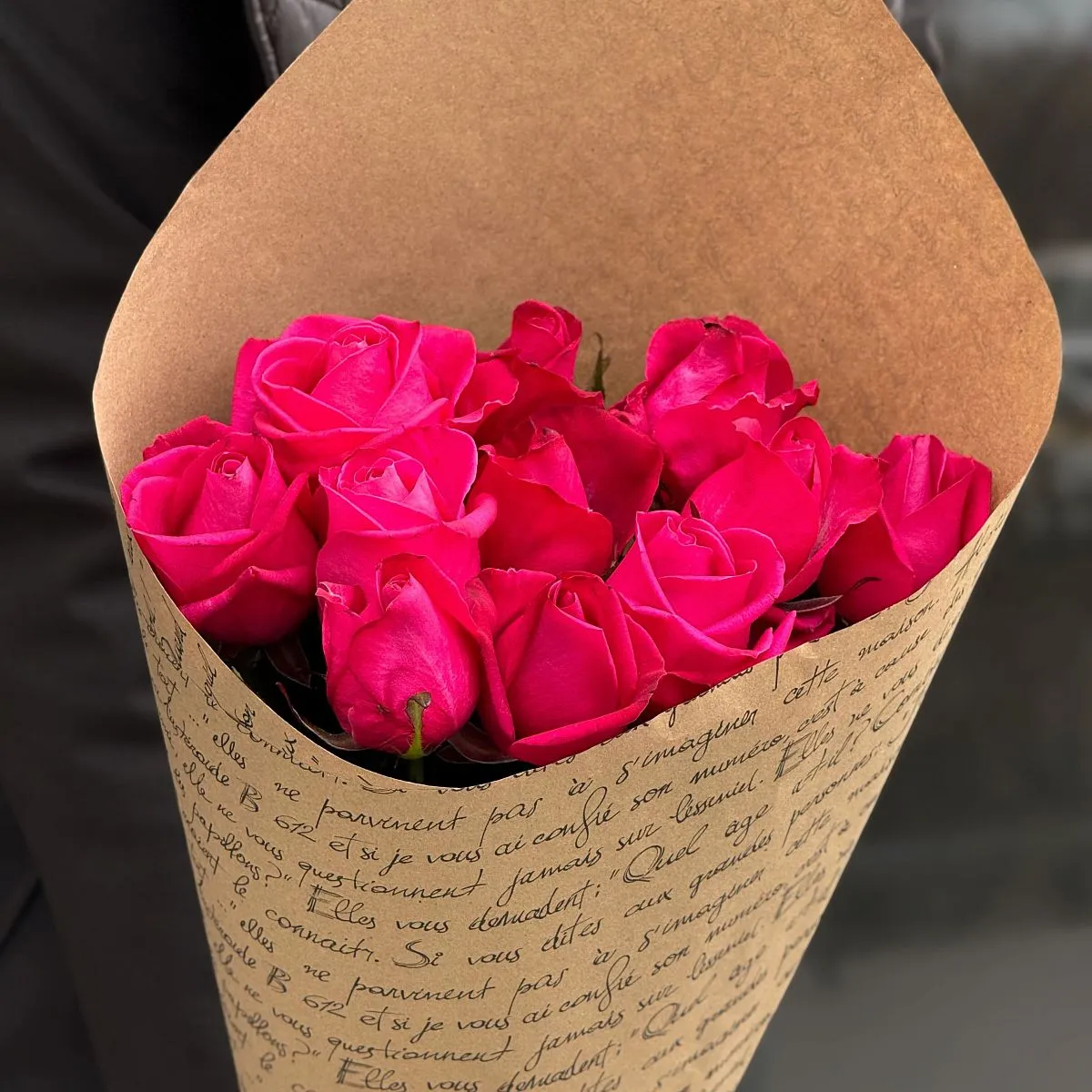 Букет из 11 малиновых роз (60 см)