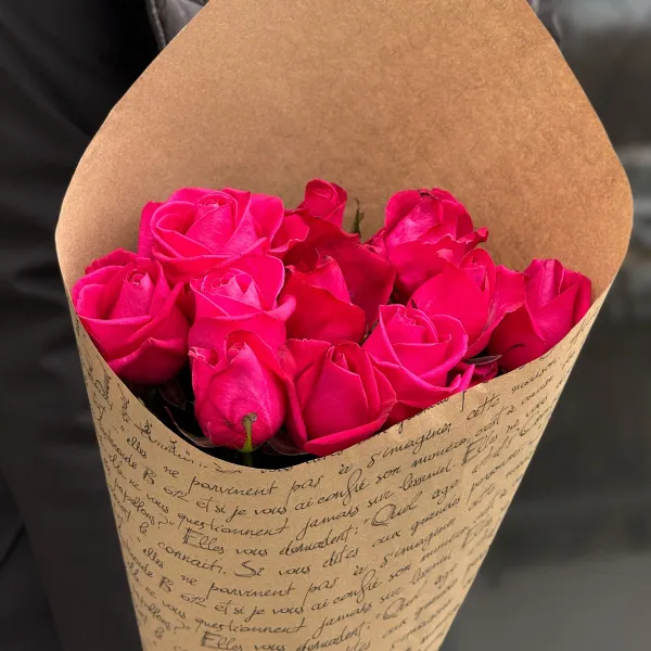 Букет из 11 малиновых роз (60 см)