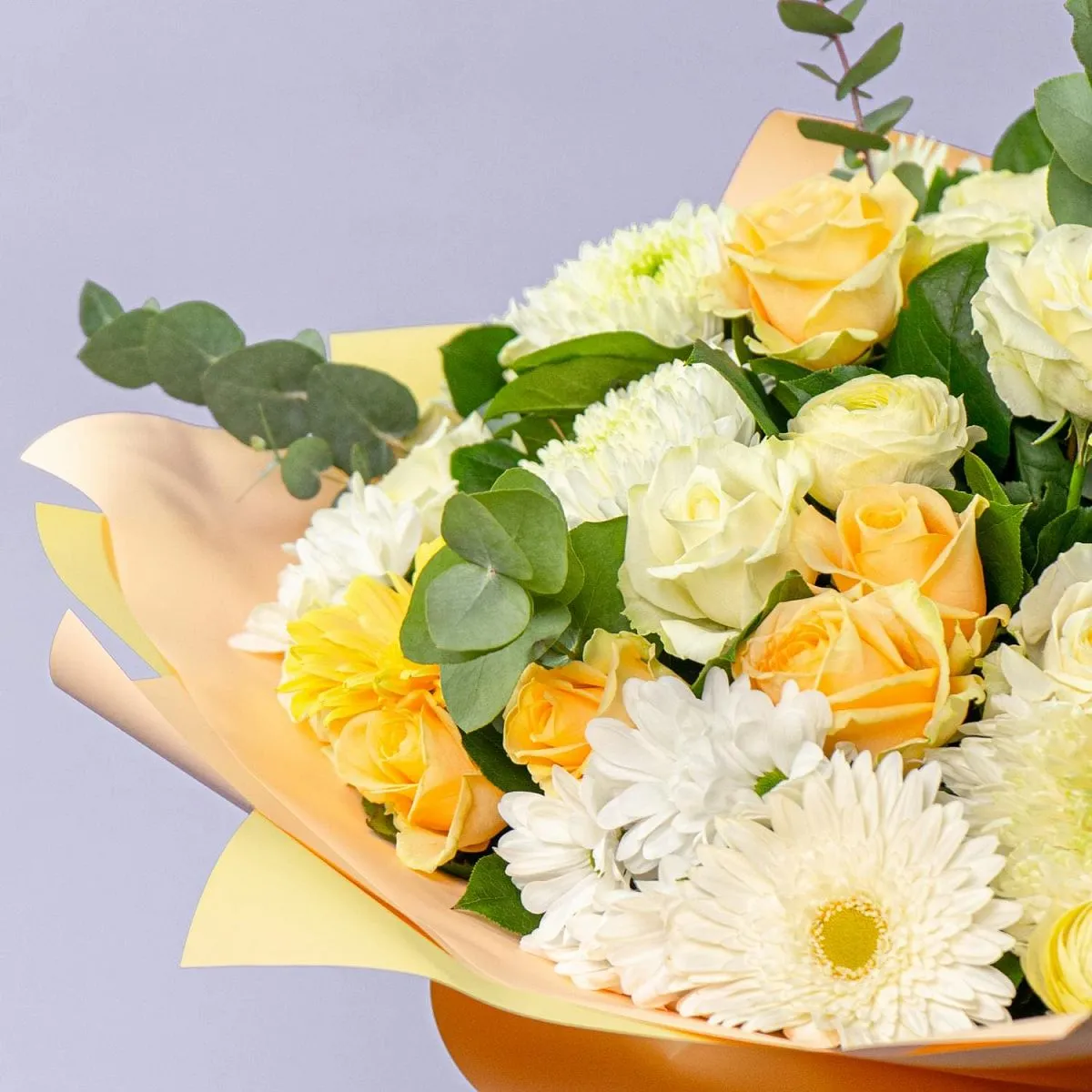 Букет из роз, хризантем микс и гербер