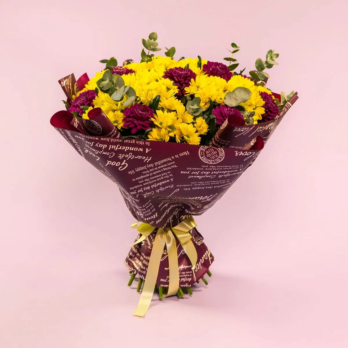 Букет из ярких хризантем микс