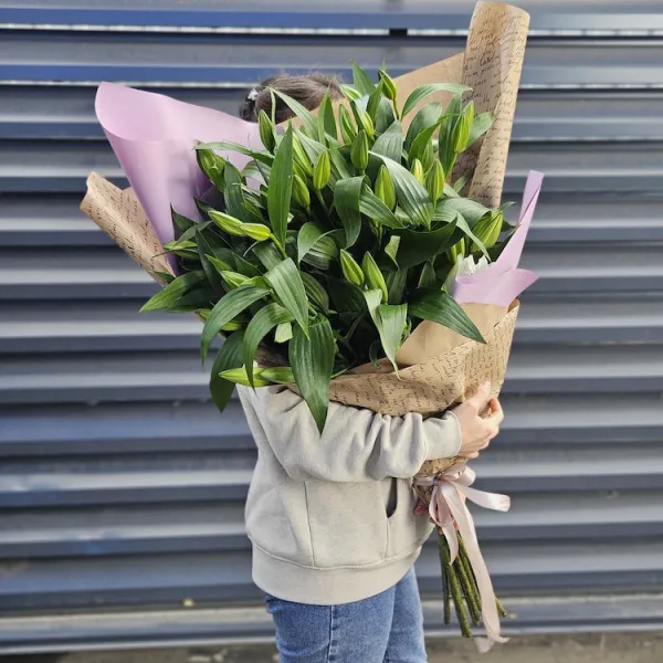 Букет из лилий