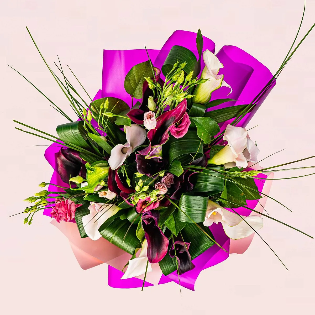 Букет из калл и эустом