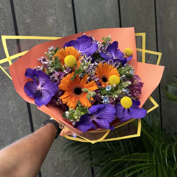 Букет из альстромерий, и гербер