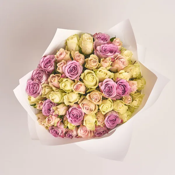 Букет из 51 нежной розы микс (50 см)