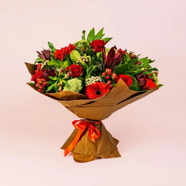 Букет из гербер, роз и альстромерий