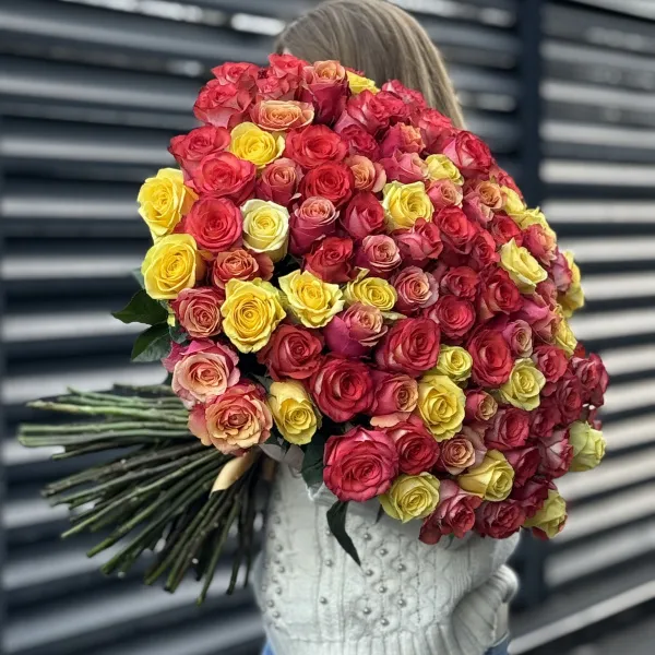Букет 101 красно-желтый микс роз эквадор (70см)