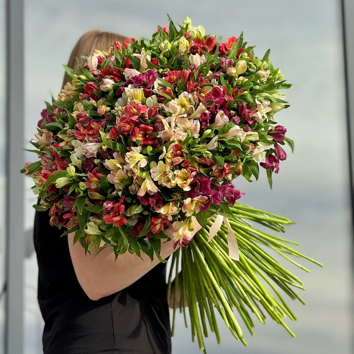 89 альстромерии