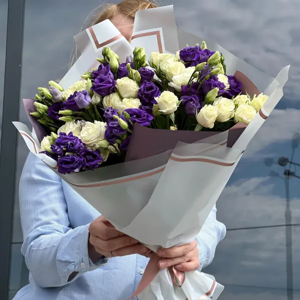 Букет из роз, эустом