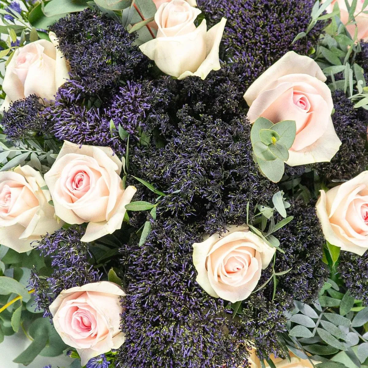 Букет из нежных розовых роз