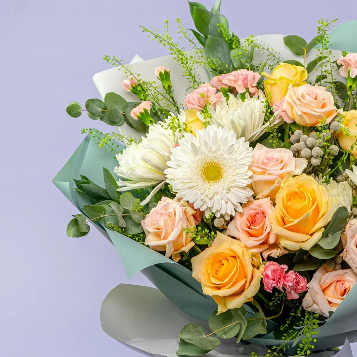 Букет из роз микс, гербер и гвоздик