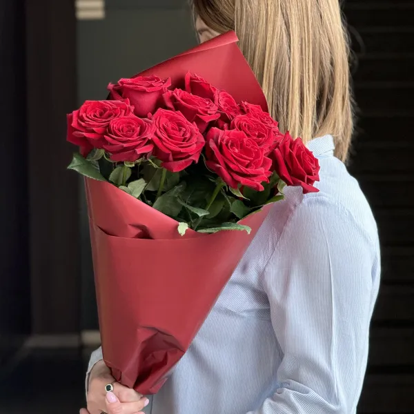 Букет из 11 красных роз (60 см)