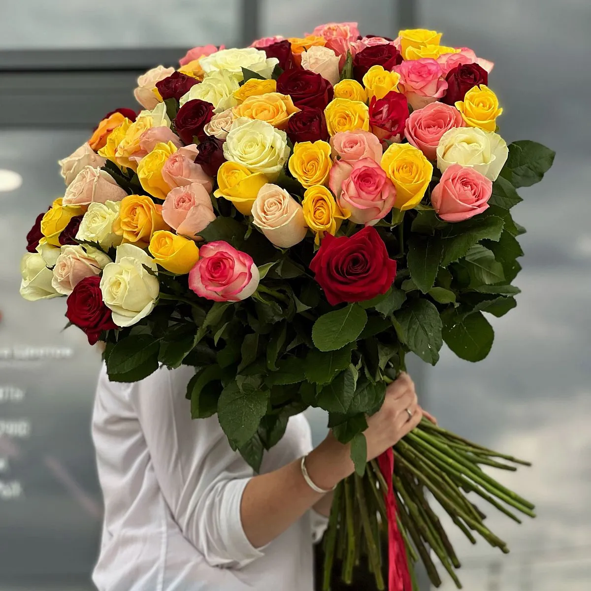 151 роза микс (70 см)